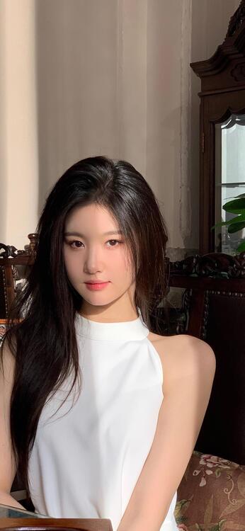 Girl 102684