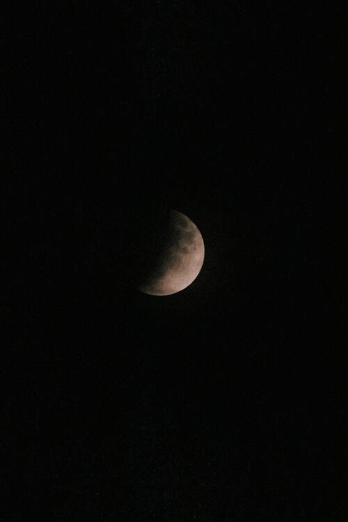 ブラック